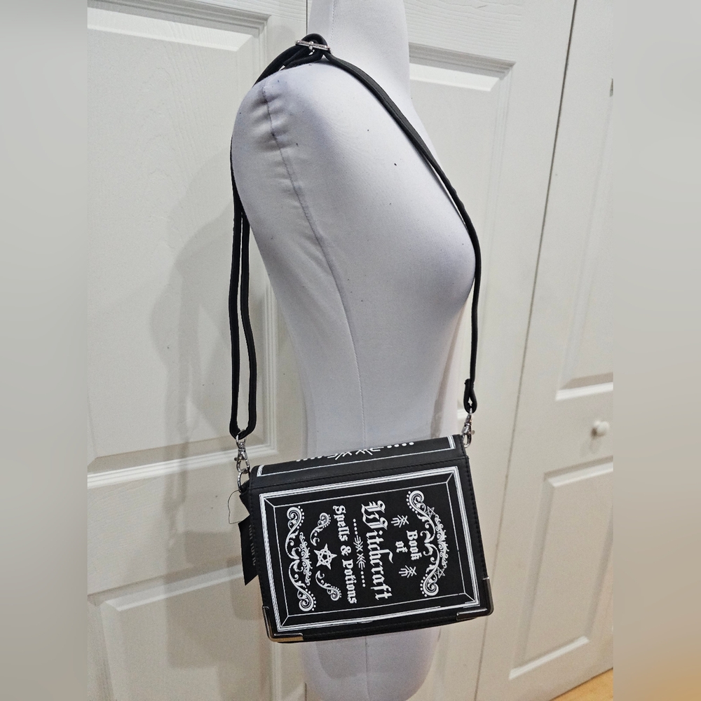 Hot Topic Goth Witchcraft Spells & Potions Book Black Crossbody Bag Purse NWT - Picture 2 of 9